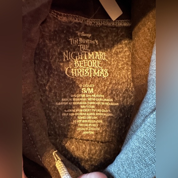 NWT Jack Skellington Graphic Fleece Christmas 🎅🏻 Hoodie size s/m - Picture 5 of 6